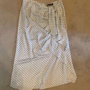 Zara polka dot midi skirt with tie up side🗽💓
